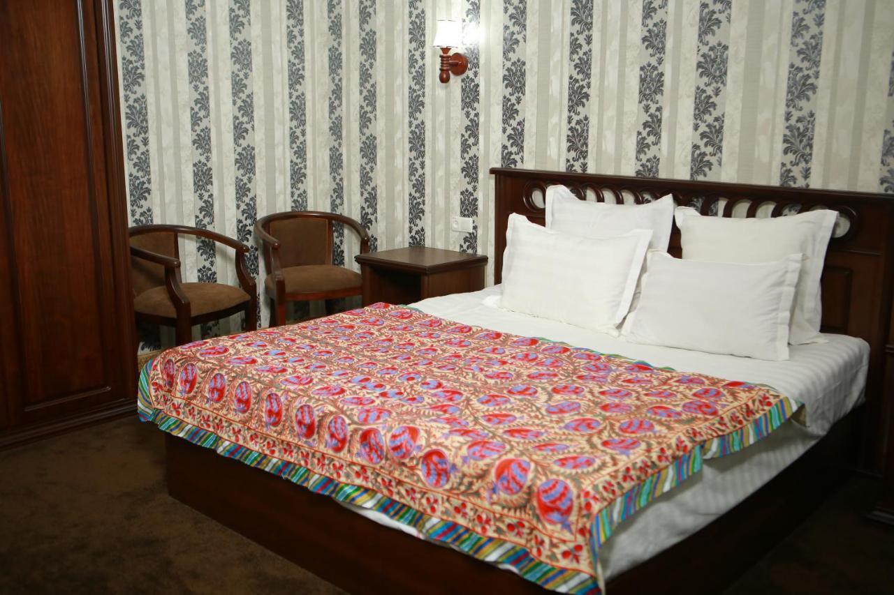 Boulevard Palace Hotel Samarkand Exterior foto