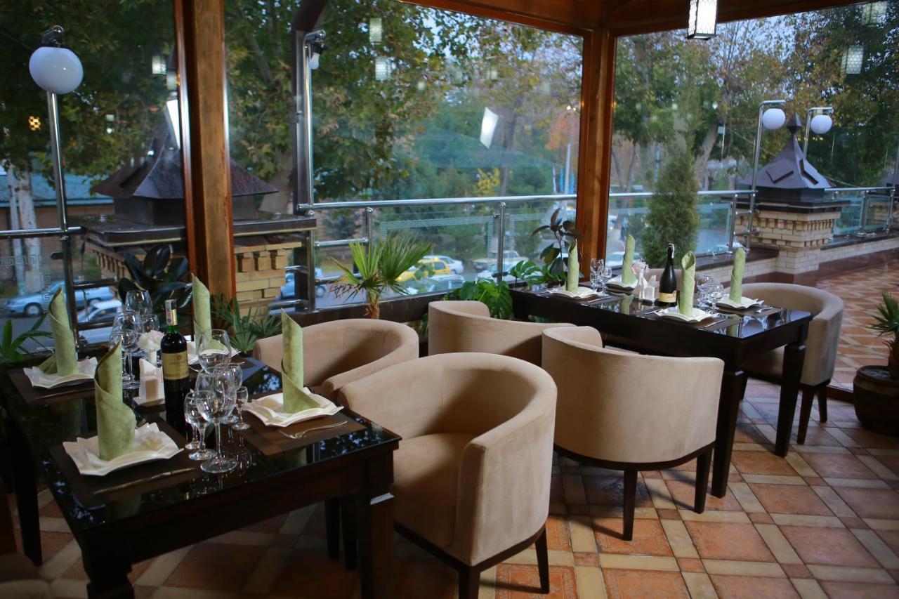 Boulevard Palace Hotel Samarkand Exterior foto